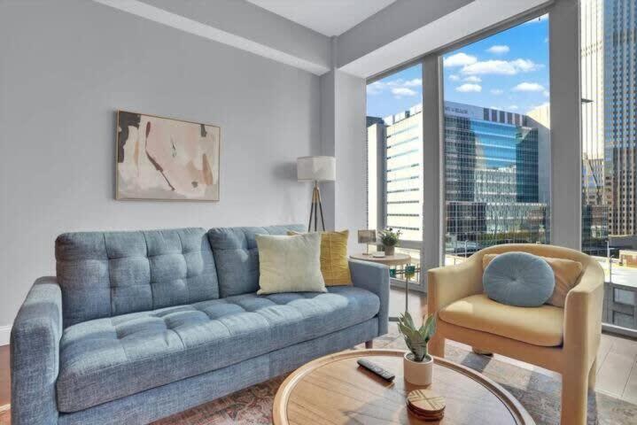 Two Posh Cozysuites, Ppg Paints Arena, Pitts Apartment *